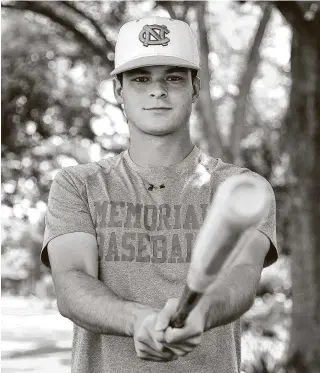  ?? Karen Warren / Staff photograph­er ?? Memorial High School shortstop Jack Riedel is committed to playing for North Carolina, but he has spoken to numerous pro scouts before the upcoming MLB draft June 10-11.