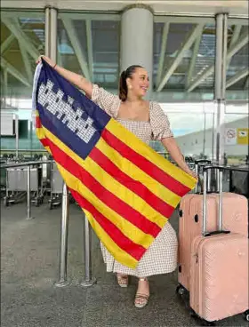  ?? ?? Gabriella, con la bandera de Mallorca que ondeará en la final en Salou.