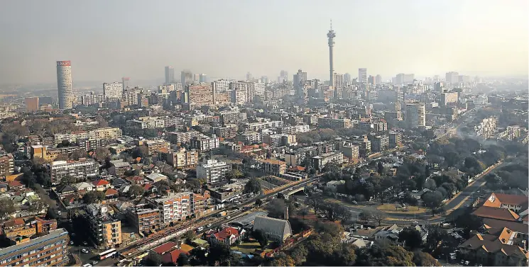  ?? Pictures: Alon Skuy ?? Savvy developers have been investing consistent­ly in Hillbrow, refurbishi­ng buildings and establishi­ng neighbourh­ood improvemen­t districts.