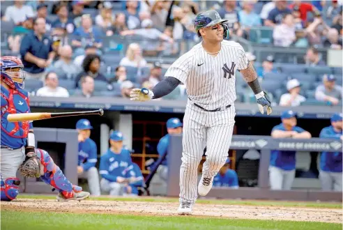  ?? FE ?? Gleyber Torres fue el héroe de los Yankees ayer contra Toronto. La escuadra del Bronx ha ganado 15 de los últimos 17 partidos.