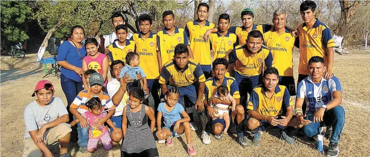  ??  ?? Los Halcones de Rayen, flamantes campeones de la temporada 2017-2018 en la 1ª División del Necaxa.