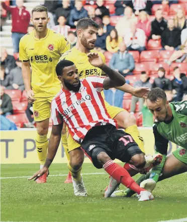  ??  ?? Sunderland’s on-loan striker Jerome Sinclair in action against Fleetwood Town earlier this month.