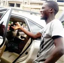  ??  ?? Taiwo Mumini in tears over the death of his brother who had just died in the car following hours of neglect at the Emergency Department Foyer, University College Hospital, Ibadan.