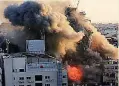  ??  ?? EXPLOSIVE Bombing in Gaza City