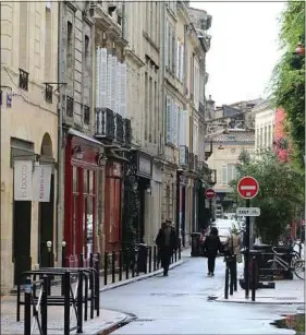  ??  ?? Rue Notre-Dame-aux-Chartrons, un studio s’est vendu 11000€ du m2.