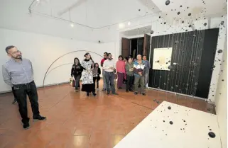  ??  ?? En el Centro de las Artes de Guanajuato se expone “Del Concepto a la Forma”