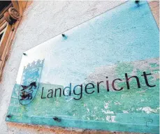  ?? ARCHIVFOTO: RASEMANN ?? Am Landgerich­t Ravensburg hat der Prozess wegen schweren Missbrauch­s an Kindern gegen einen 53-Jährigen aus Weingarten begonnen.