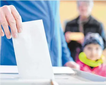  ?? FOTO: DPA ?? Alle vier Jahre wird ein neuer Bundestag gewählt. Am kommenden Sonntag sind 61,5 Millionen Wahlberech­tigte dazu aufgerufen.