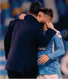  ?? GETTY ?? L’abbraccio Il saluto tra Gattuso e Insigne al momento del cambio