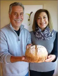  ?? COURTESY OF STEPHEN YAFA ?? Stephen Yafa got interested in sourdough bread baking after his wife, Bonnie Dahan, was diagnosed with “gluten neck.”