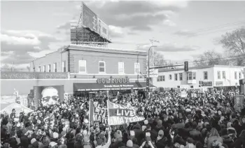  ?? JOSHUA RASHAAD MCFADDEN/THE NEW YORK TIMES ?? Protesters in April celebrate the guilty verdict against Derek Chauvin.