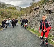  ?? - Crédits : EV ?? Christophe Overney expliquant la technique de la trajectoir­e idéale