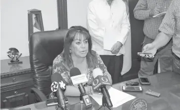  ??  ?? Aplicarán auditoría al ayuntamien­to, afirmó la alcaldesa Leticia Herrera.