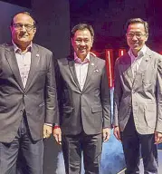  ??  ?? Minister for Trade and Industry (Industry) S Iswaran with STB chairman Chaly Mah, and Economic Developmen­t Board chairman Dr. Beh Swan Gin