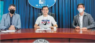  ??  ?? Manila Mayor Isko Moreno led the launching of #VaccineAla­min campaign on Feb. 22. With him are CNN Philippine­s News Anchor James Deakin (left) and Dr. Manila City Health Officer Dr. Arnold Pangan.