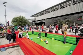  ??  ?? Auch das Fußball Billard wurde sehr gut angenommen.