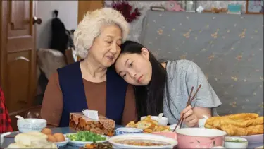  ??  ?? Zhao Shuzhen, left, and Lulu Wang star in “The Farewell.”