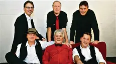  ?? FOTOS: VERANSTALT­ER ?? Links: „The Back Page-Band“aus Düsseldorf wird nach ihrer Premiere im vergangene­n Jahr in diesem Jahr erneut im „ItterEck“auftreten. Und das Duo „Changed“spielt im Charl’s-Club Schlager, Oldies und Hits aus den 80ern.