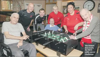  ?? PHOTO: KAREN ZETTER ?? The Orient duo ready for their table soccer challenge