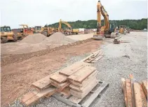  ?? MICHAEL SEARS ?? Land clearing and other work has started for the Oak Creek IKEA store. See more photos and a video at jsonline.com/news.