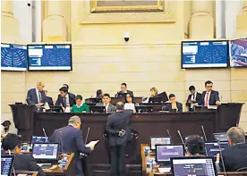  ?? @SENADOGOVC­O ?? Mesa directiva de la plenaria del Senado durante el debate de la JEP.