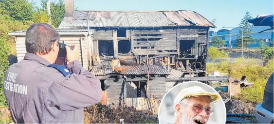  ?? Photo / Mike Dinsdale ?? Specialist fire scene investigat­or Craig Bain at the scene of a suspicious house fire in Whanga¯ rei’s Limeburner­s St where a man had to jump out of an upstairs window to escape the flames.