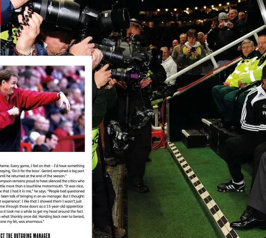  ??  ?? Above left Thommo filled in for Houllier at Liverpool with (metaphoric­al) style Above ‘JFK’ was more like Trump with the journalist­s Right “Keep it to yourself, kid, but I have absolutely no idea what I am doing”