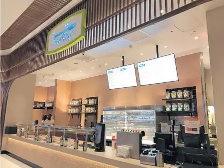  ?? MICHAEL MAYO/SUN SENTINEL ?? A new food court at the Seminole Hard Rock Hotel and Casino Hollywood recently opened with healthier options, including an eatery named “Healthy.”