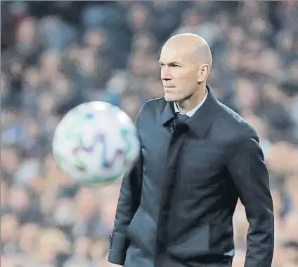  ?? FOTO: SIRVENT ?? Zinedine Zidane sigue sin saber lo que es ganar una Copa, un título que se le ha resistido siempre como jugador y entrenador