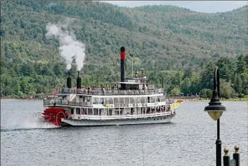  ?? Lori Van Buren / Times Union ?? Environmen­tal conservati­on officials have confirmed a harmful algal bloom at the southern end of Lake George. The state Department of Environmen­tal Conservati­on is asking the public to report any suspicious blooms and avoid them.