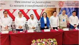  ?? ?? AVALAN. Miembros del Instituto Mexicano de Contadores Públicos ven positivas las reformas en la SHCP.