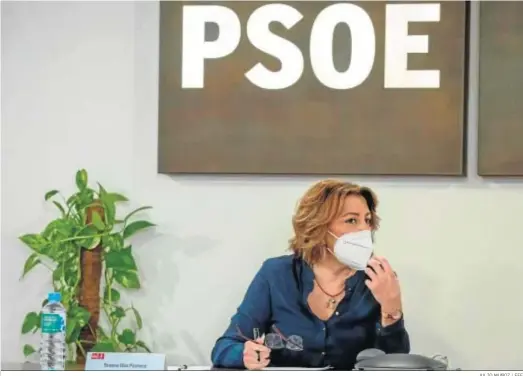  ?? JULIO MUÑOZ / EFE ?? Susana Díaz, ayer en la sede regional del PSOE, donde se celebró la reunión telemática de la Ejecutiva socialista que ella dirige.