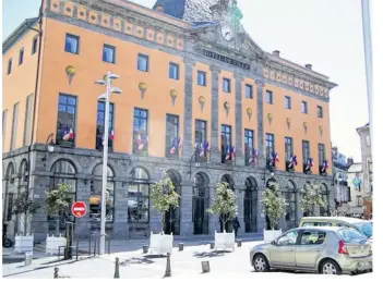  ??  ?? Deux débats étaient au rendez-vous du dernier conseil municipal.