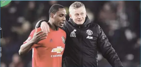  ??  ?? Odion Ighalo (left) and Manager Ole Gunnar Solskjaer strategizi­ng ahead of tonight’s clash with Tottenham Hotspur