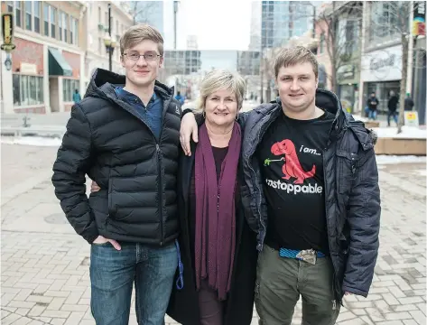  ?? BRANDON HARDER ?? Kellie Garrett, with Max Stevens, left, and Connor Stevens, says her son Connor’s autism fostered her passion to honour diversity.