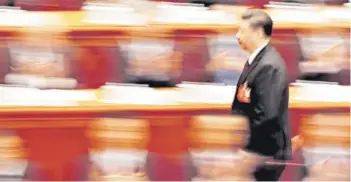  ??  ?? ► El Presidente chino Xi Jinping en el Gran Palacio del Pueblo, ayer en Beijing.