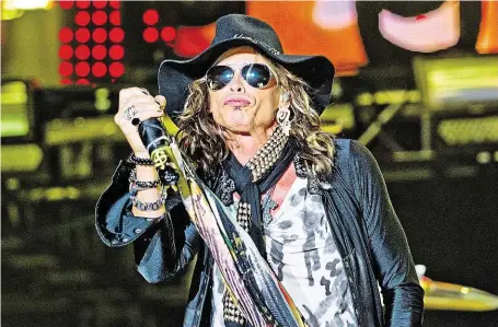  ?? Ačkoli Steven Tyler neztratil nic ze svého pěveckého charismatu, jeho sólové desce chybí silný spoluautor, druhé dvojče. FOTO MAFRA – DAVID NEFF ?? Jen poloviční.