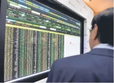  ?? — Bernama photo ?? The entrance of foreign funds into stocks listed on Bursa Malaysia bucked the sell-off trend as other markets experience­d foreign net outflows following the drone a ack on Saudi Arabia’s oil facilities, analysts point out.