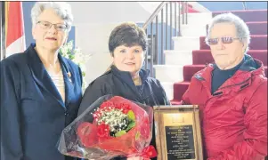  ?? GUARDIAN PHOTO ?? P.E.I. Lt.-Gov. Antoinette Perry, left, welcomes Linda Gallant, MS Society Person of the Year for 2018 to Fanningban­k in Charlottet­own. At right is Don Bell, chairman of P.E.I. chapter of MS Society of Canada. They were visiting Perry at a recognitio­n...