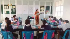  ?? FILE PIC ?? A class in session at SK Taman Bayu Damai in Johor Baru. There is a need for a more democratic school system.