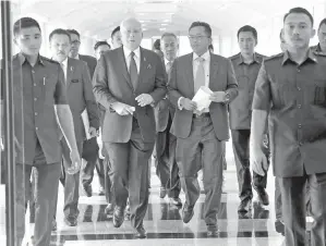  ??  ?? NAJIB hadir bagi menjawab soalan pada Sidang Dewan Rakyat di Parlimen. — Gambar Bernama