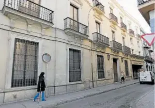  ?? // JUAN FLORES ?? La calle Alfonso XII con la antigua biblioteca