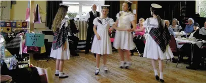  ??  ?? ●● Young dancers at the autumn fair at Langley Methodist Chapel