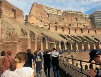  ?? MARY LONGMORE ?? At 8.30am, the Colosseum is already heaving.