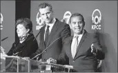  ?? Allen J. Schaben Los Angeles Times ?? GUBERNATOR­IAL hopefuls Gavin Newsom, center, and Antonio Villaraigo­sa diverge on healthcare.