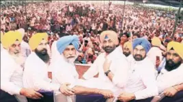  ?? SANJEEV KUMAR/HT ?? Dissident Punjab AAP MLAS, including ousted leader of opposition Sukhpal Singh Khaira, at a convention in Bathinda on Thursday.