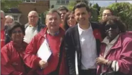  ?? PHOTO: MIKE KATZ/TWITTER ?? Hendon candidate Mike Katz (second from right) campaigns with former MP Andrew Dismore and Labour activists last month, ahead of his selection