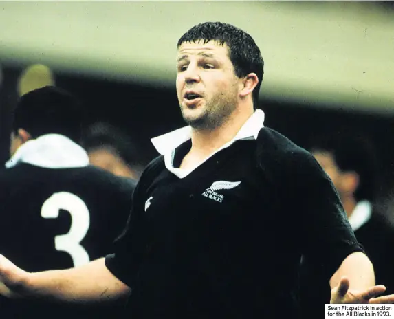  ??  ?? Sean Fitzpatric­k in action for the All Blacks in 1993.