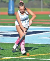  ?? KYLE FRANKO — TRENTONIAN PHOTO ?? Notre Dame’s Grace Gill with the ball at her stick against Princeton High during a CVC field hockey game.