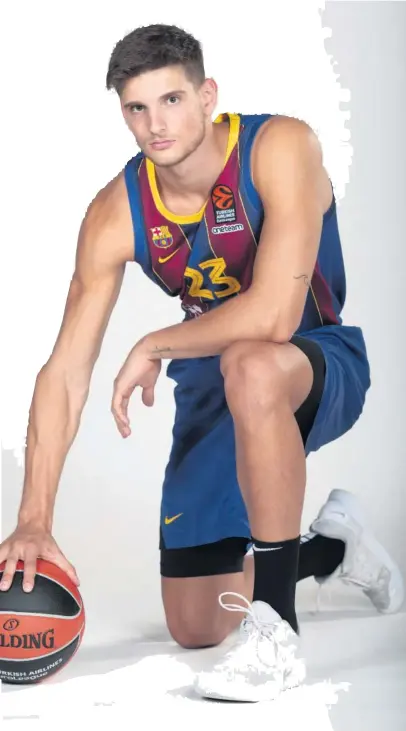  ??  ?? Sergi Martínez posa para la Euroliga. El ala-pívot del Barça promedia 13 minutos en ACB y 11 en Europa.